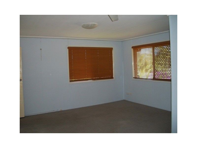 20 Evelyn Street, Kingston QLD 4114