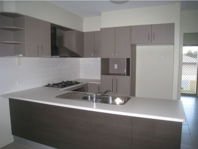 4 Saltram Avenue, Holmview QLD 4207