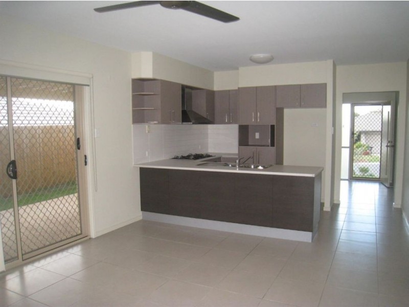 4 Saltram Avenue, Holmview QLD 4207