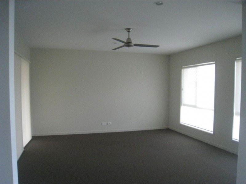 4 Saltram Avenue, Holmview QLD 4207