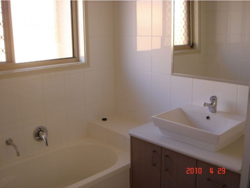 4 Saltram Avenue, Holmview QLD 4207