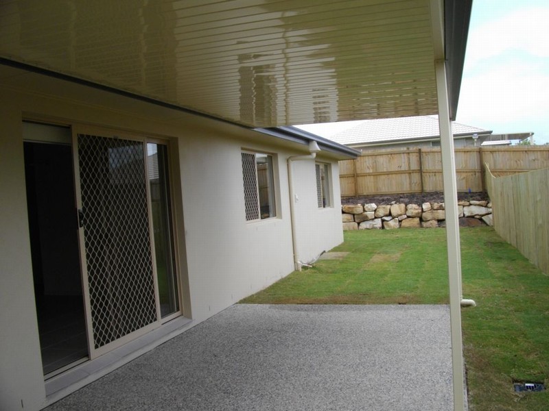 4 Saltram Avenue, Holmview QLD 4207