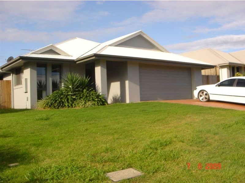 8 Hazelmere Street, Ormeau QLD 4208