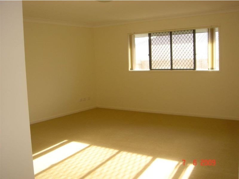 8 Hazelmere Street, Ormeau QLD 4208