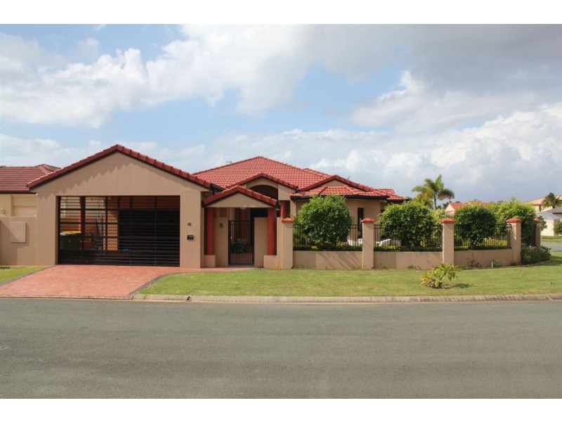 42 Arbuthnot Parade, Benowa Waters QLD 4217