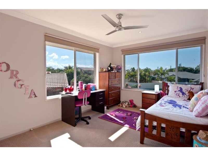 30 Bombala Street, Broadbeach Waters QLD 4218