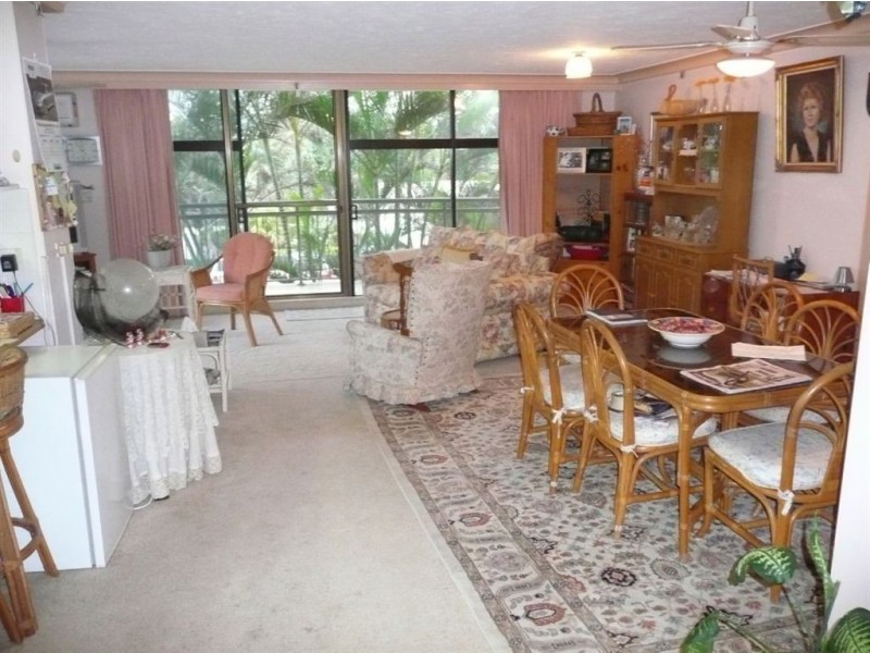 2D/4 Old Burleigh Road, Surfers Paradise QLD 4217