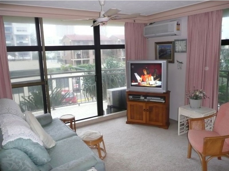 2D/4 Old Burleigh Road, Surfers Paradise QLD 4217