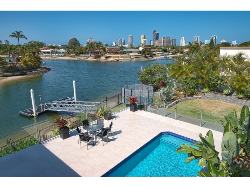 10 Seaforth Ave, Broadbeach Waters QLD 4218
