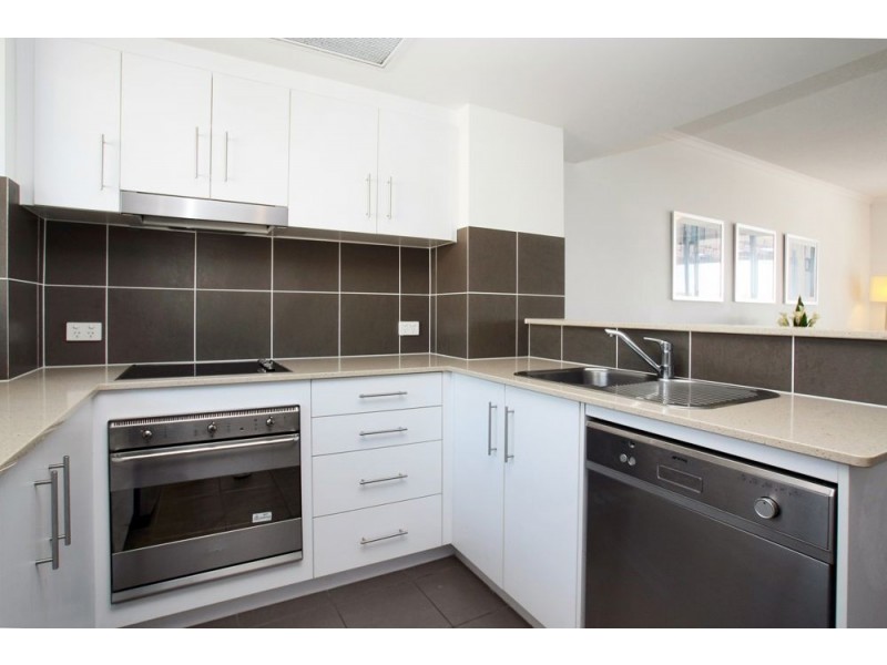 1122/1 Ocean Street, Burleigh Heads QLD 4220