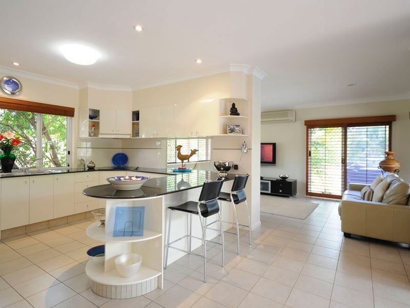 7 Cheval Court, Benowa Waters QLD 4217