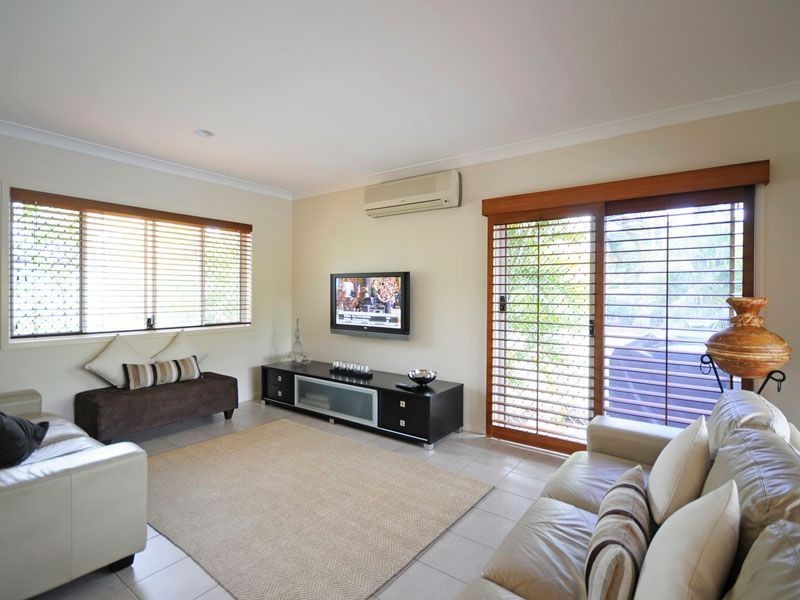 7 Cheval Court, Benowa Waters QLD 4217