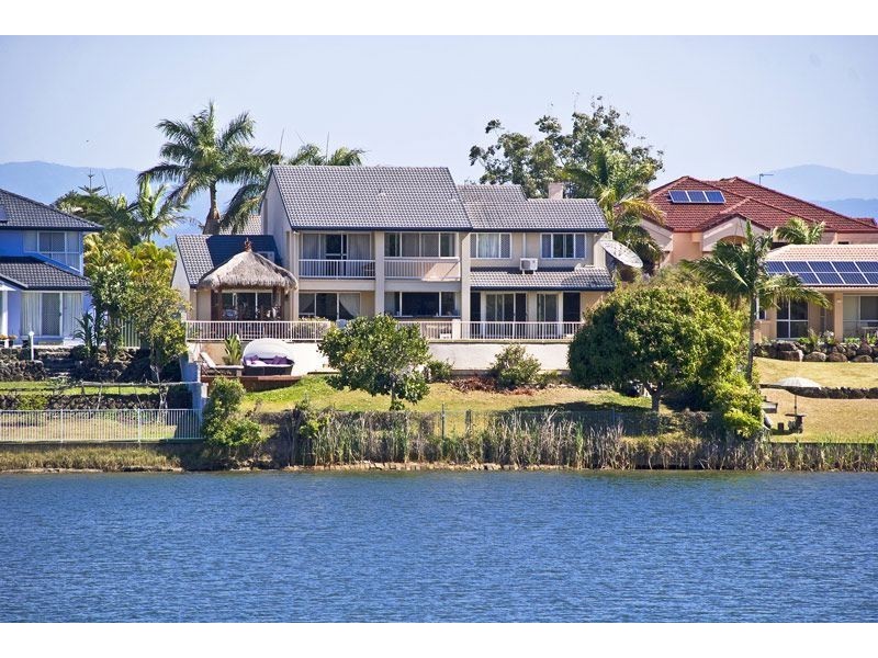 83 Cabana Blvd, Benowa Waters QLD 4217
