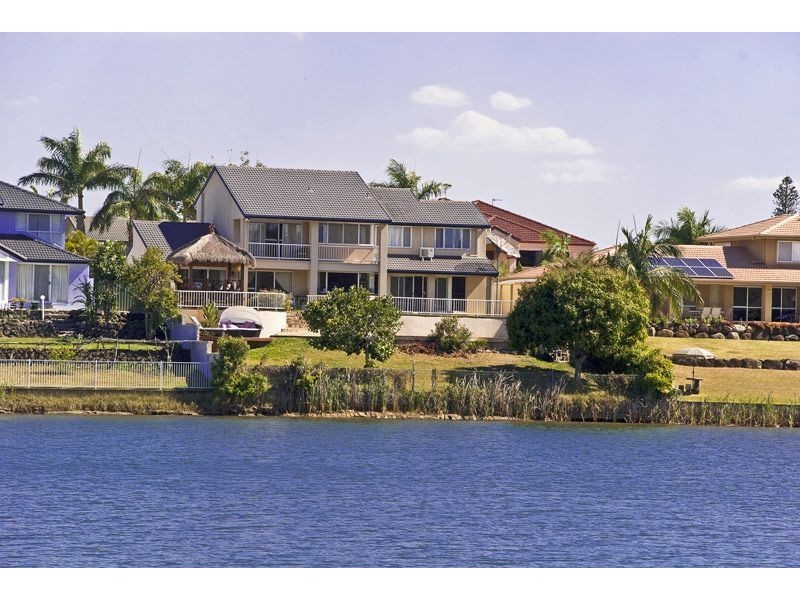 83 Cabana Blvd, Benowa Waters QLD 4217