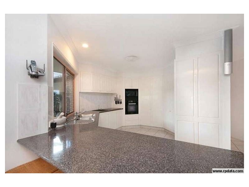 41 Deborah Ave, Benowa Waters QLD 4217