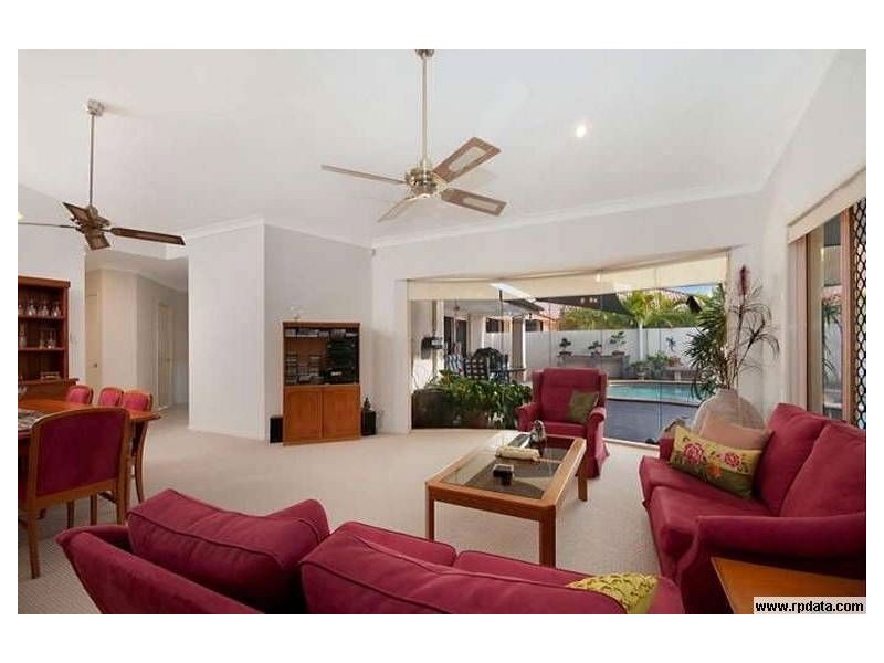 41 Deborah Ave, Benowa Waters QLD 4217