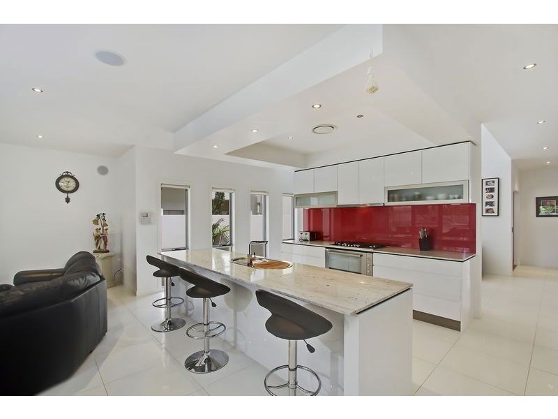 8002B Vista Drive, Benowa QLD 4217