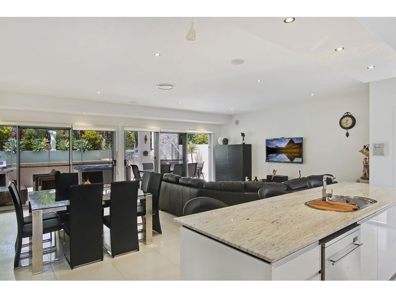 8002B Vista Drive, Benowa QLD 4217