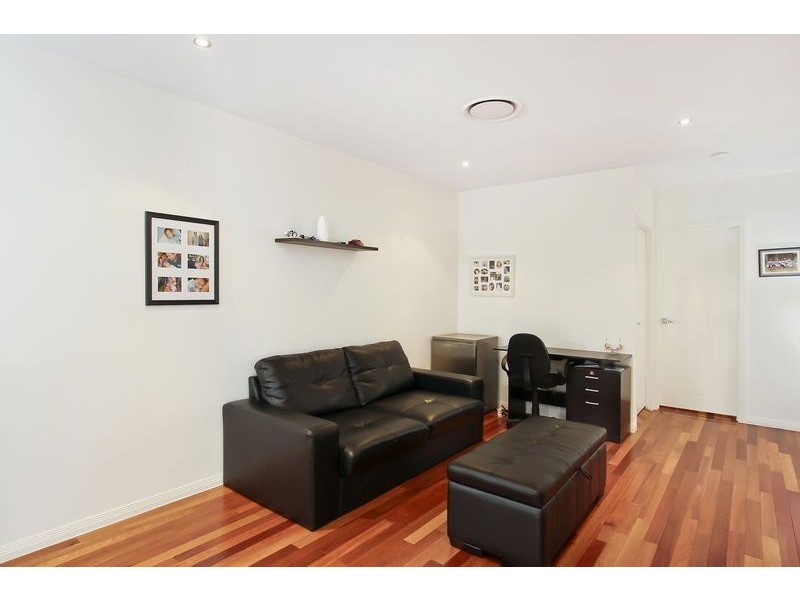 8002B Vista Drive, Benowa QLD 4217