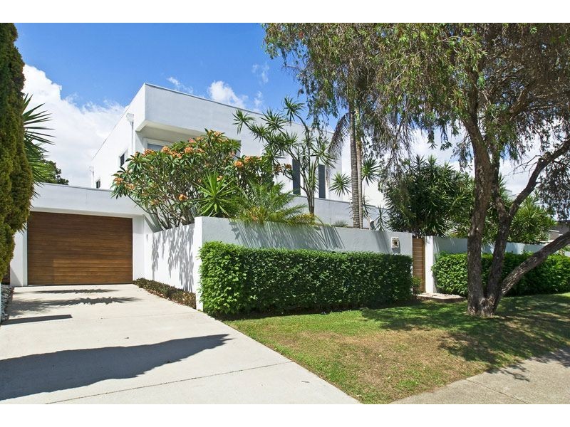 58 T E Peters Drive, Broadbeach Waters QLD 4218