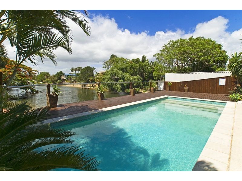 58 T E Peters Drive, Broadbeach Waters QLD 4218