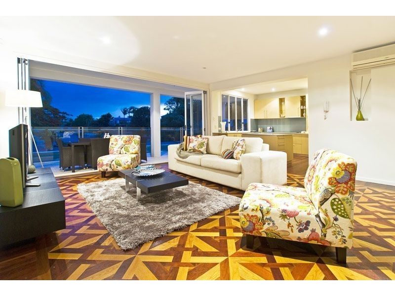 58 T E Peters Drive, Broadbeach Waters QLD 4218