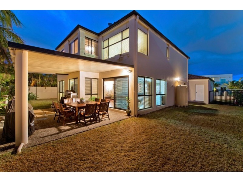 58 Sir Bruce Small Blvd, Benowa Waters QLD 4217