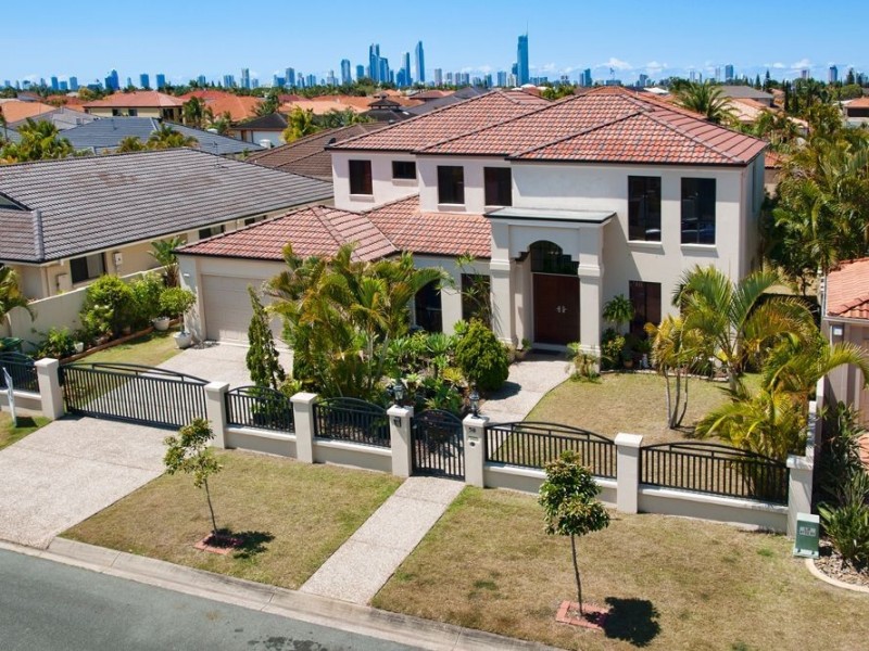 58 Sir Bruce Small Blvd, Benowa Waters QLD 4217