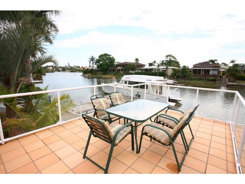 13 Conifer Crescent, Broadbeach Waters QLD 4218