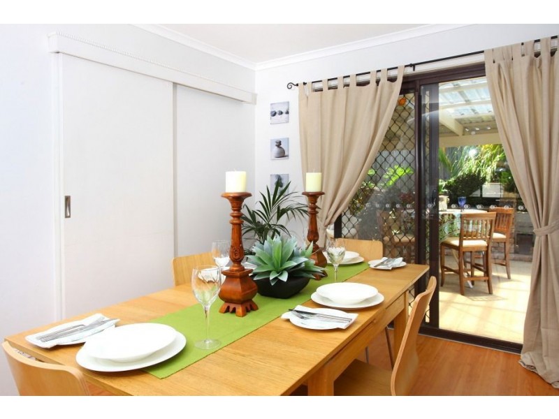 13 Nemo Street, Ashmore QLD 4214