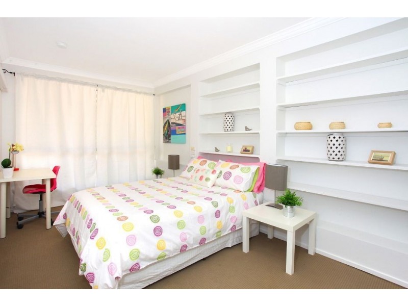 13 Nemo Street, Ashmore QLD 4214