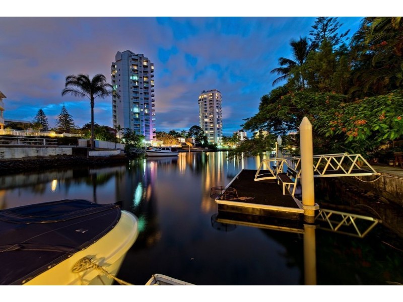 2/26 Paradise Island, Surfers Paradise QLD 4217