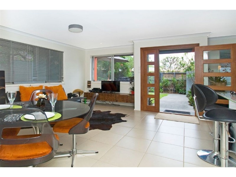 20 Shirley Street, Southport QLD 4215