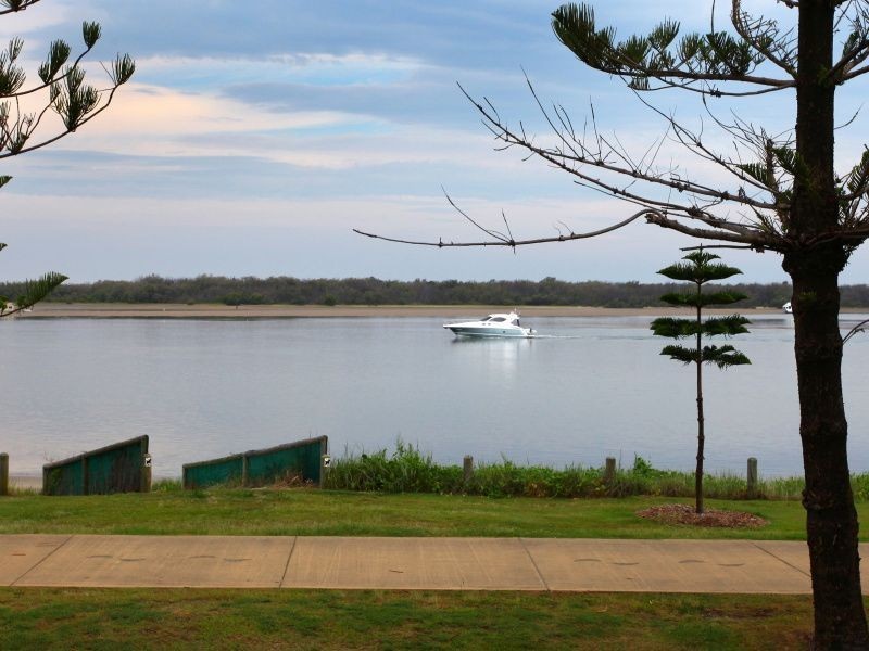 702/430 Marine Parade, Biggera Waters QLD 4216