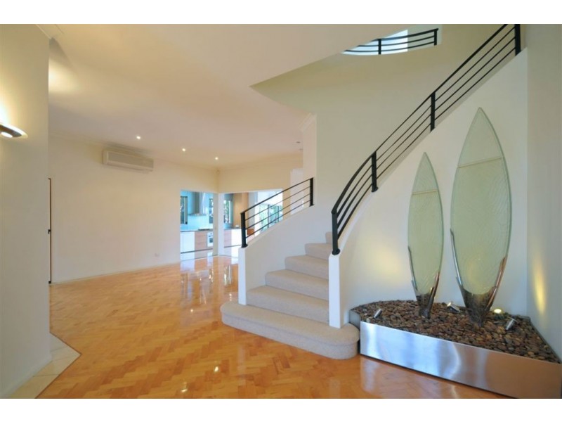 29 Sir Bruce Small Blvd, Benowa Waters QLD 4217