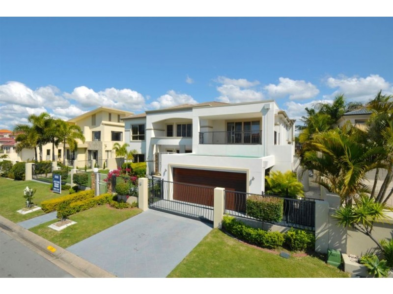 29 Sir Bruce Small Blvd, Benowa Waters QLD 4217