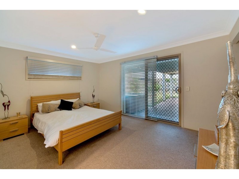 6 Millswyn Court, Carrara QLD 4211