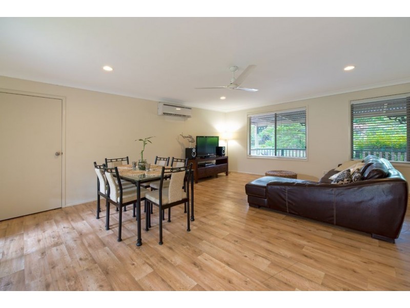 6 Millswyn Court, Carrara QLD 4211