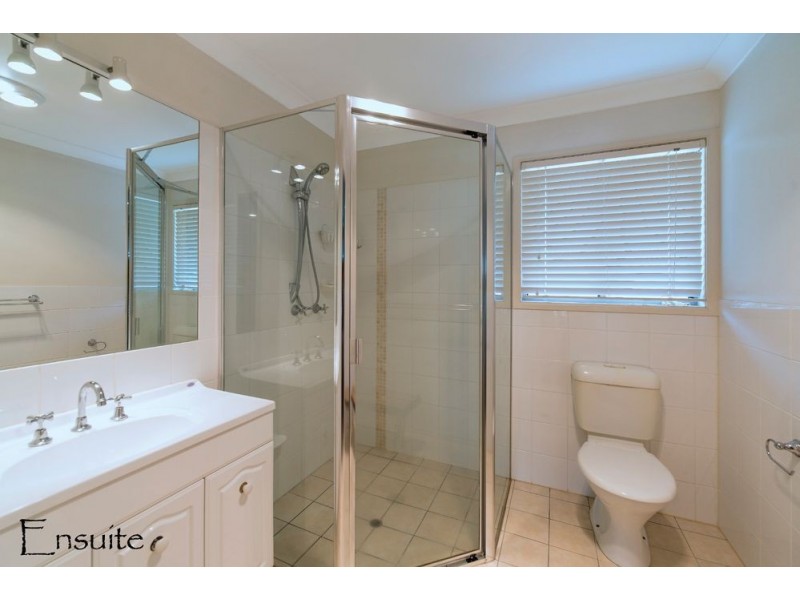 6 Millswyn Court, Carrara QLD 4211