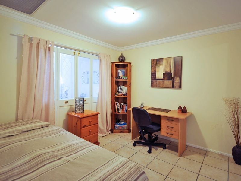 11/8 Dunlop Court, Mermaid Waters QLD 4218