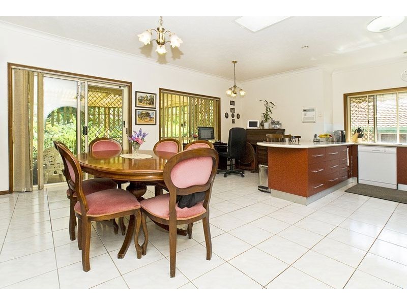 17 Woolmere Street, Carrara QLD 4211