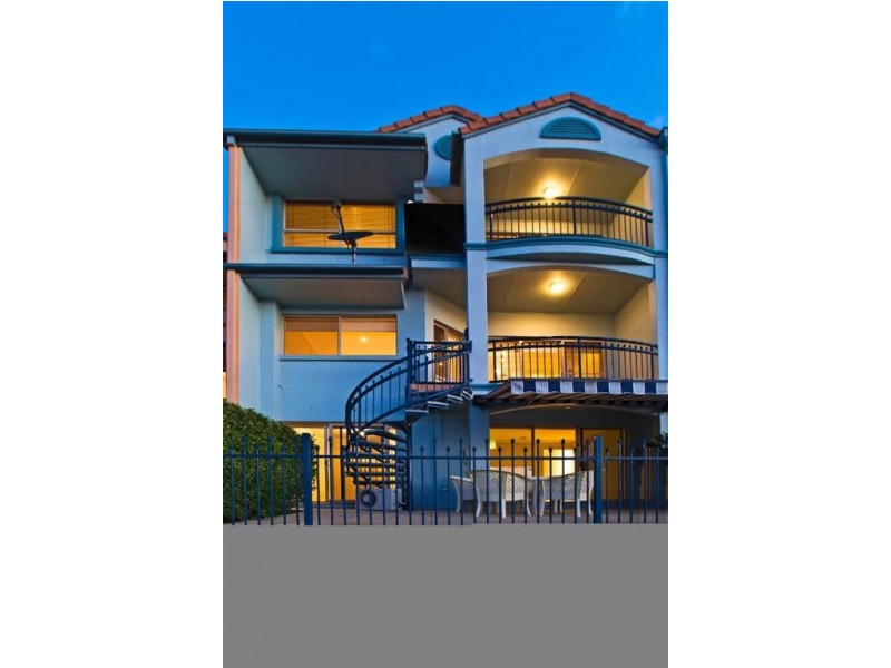 42 John Lund Drive, Hope Island QLD 4212