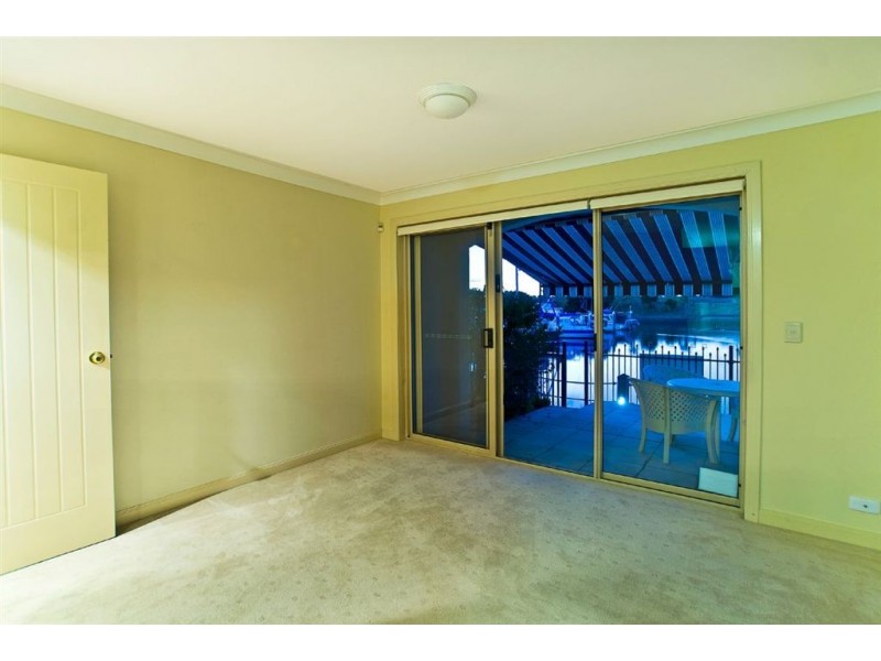 42 John Lund Drive, Hope Island QLD 4212