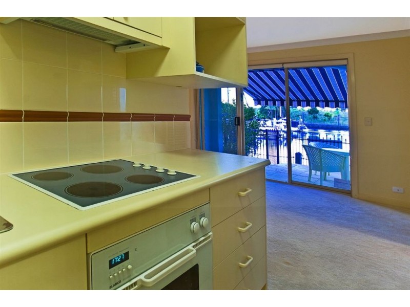 42 John Lund Drive, Hope Island QLD 4212