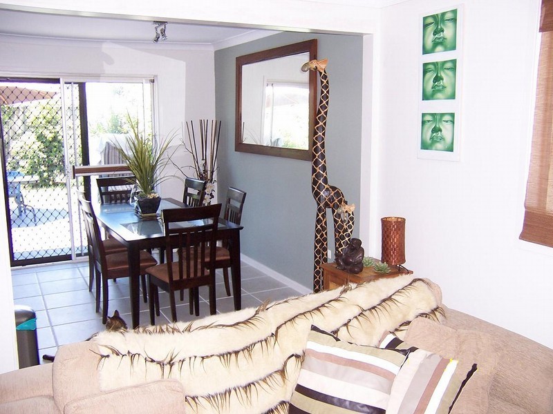 6 McCleary Street, Sorrento QLD 4217