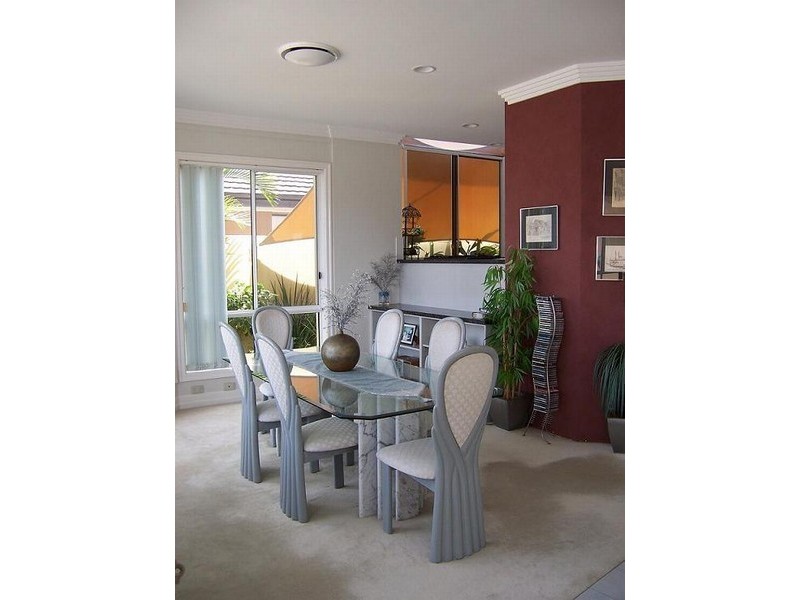 120 Amalfi Drive, Isle Of Capri QLD 4217