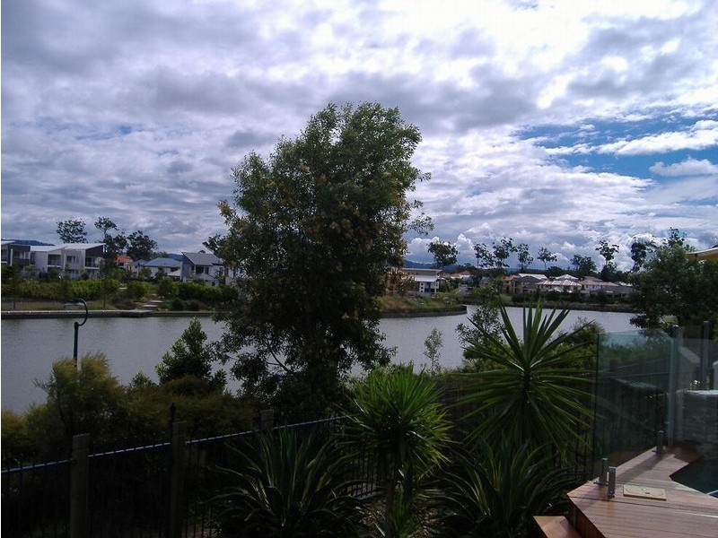 55 Bridgewater Drive, Varsity Lakes QLD 4227