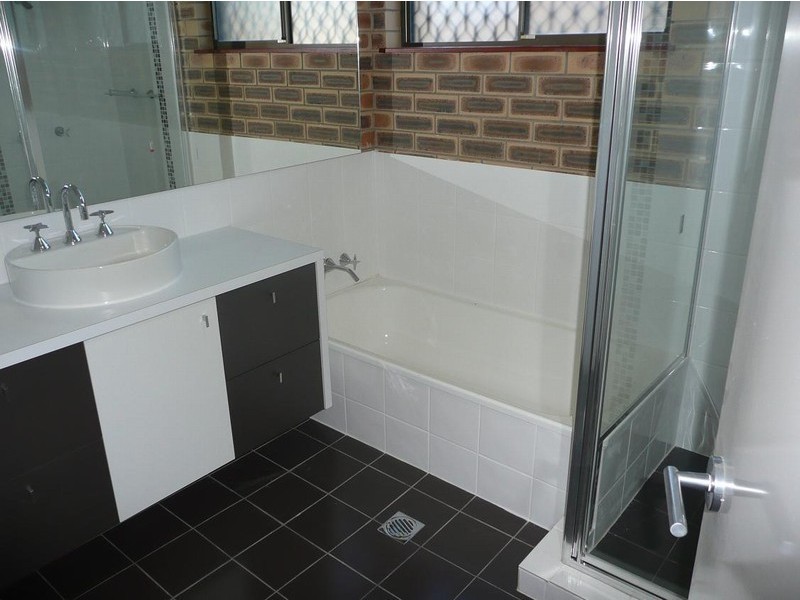 1/8 Jodie Court, Mermaid Waters QLD 4218