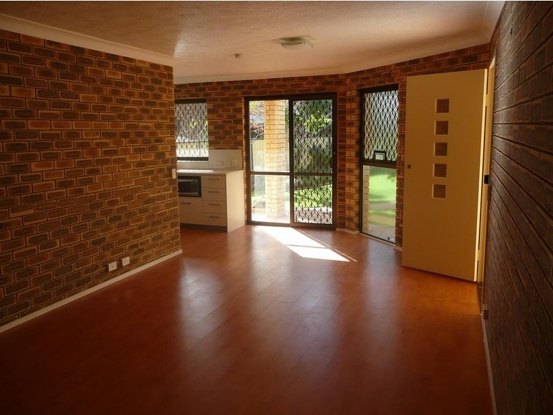 1/8 Jodie Court, Mermaid Waters QLD 4218