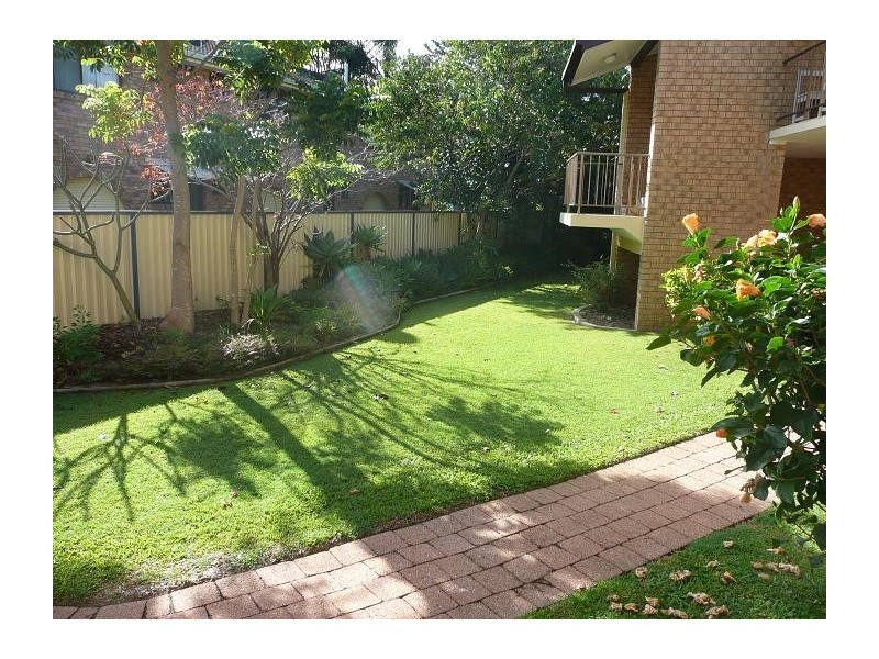 1/8 Jodie Court, Mermaid Waters QLD 4218